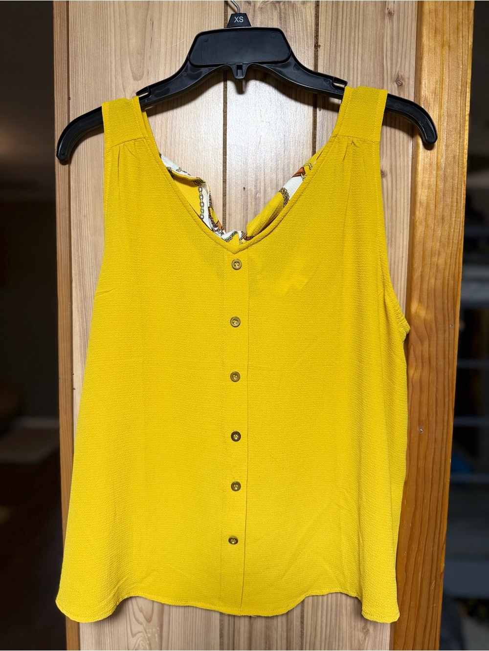 Women’s Yellow Button-Front Sleeveless Tank Top